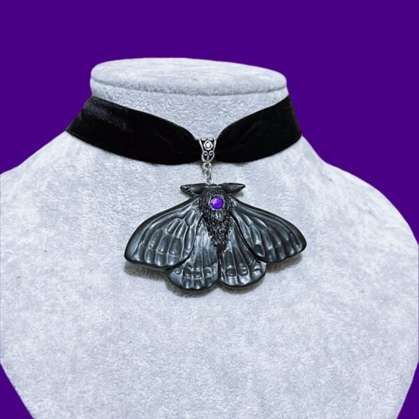 Gothic-style Vintage Black Moth Velvet Choker Necklace - Halloween Necklace