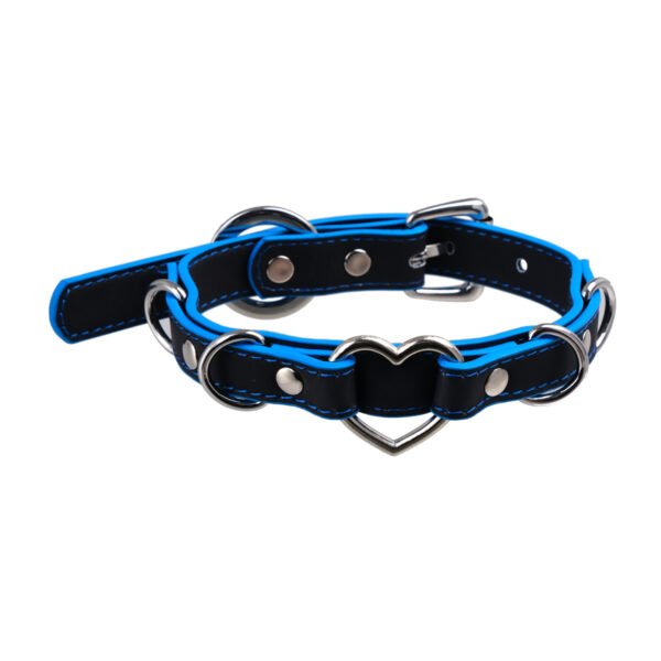 Exclusive Gothic choker for sub - culture dark and edgy individuals. Hand - made punk collar with a 31 - degree temperature - sensitive heart - shaped pendant that turns black or blue.